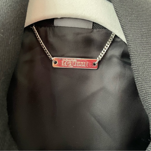 NWOT Alexander McQueen 2016 black blazer jacket, gold buttons, zip sleeves, 38 - Picture 8 of 15